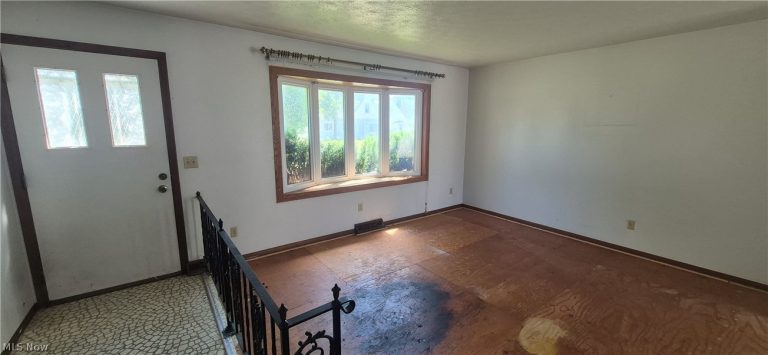 3908 Kenmore Avenue, Parma, OH - Photo 4