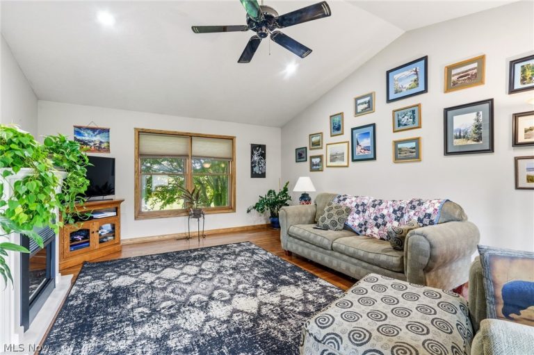 4839 Manchester Avenue, Navarre, OH - Photo 6