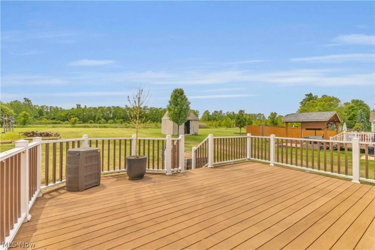 966 Chadwick Lane, Medina, OH - Photo 6