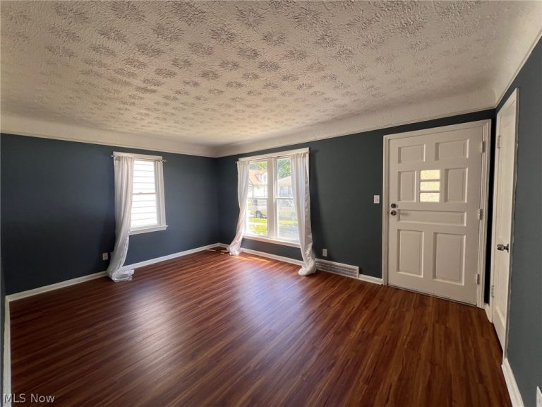 4606 Lincoln Avenue, Parma, OH - Photo 4