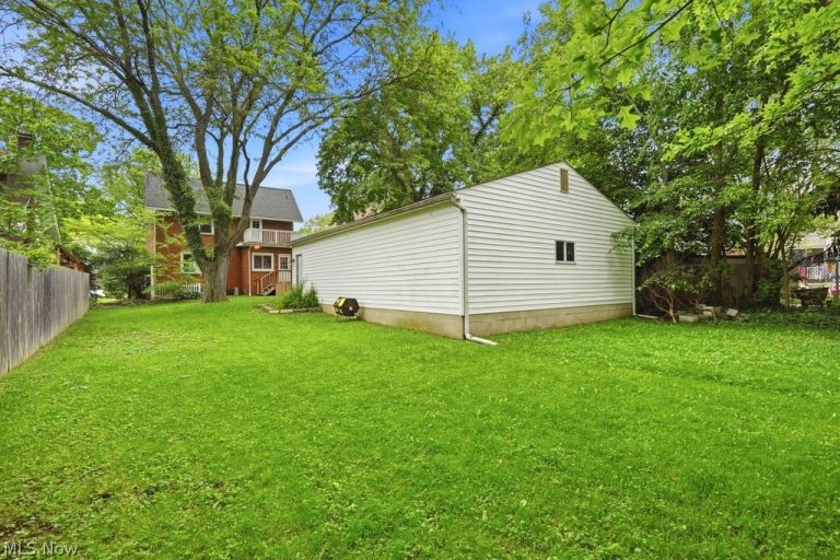 608 Chestnut Boulevard, Cuyahoga Falls, OH - Photo 6