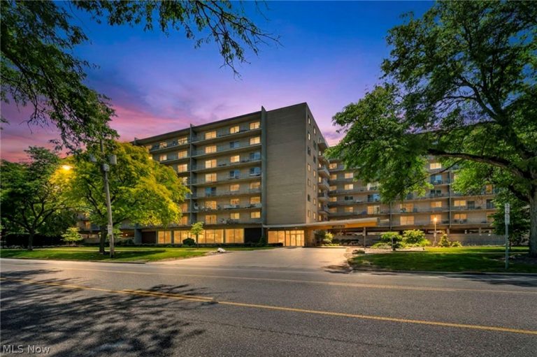 10301 Lake Avenue #506, Cleveland, OH - Photo 2