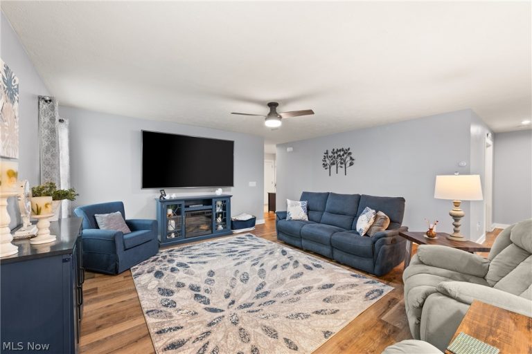 307 Pebble Creek Court, Amherst, OH - Photo 8