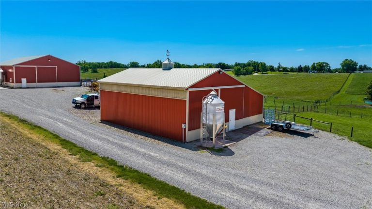 10550 Amish Ridge Road, Mount Perry, OH - Photo 2