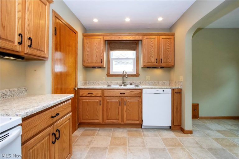 927 Heltman Avenue, Ashland, OH - Photo 5