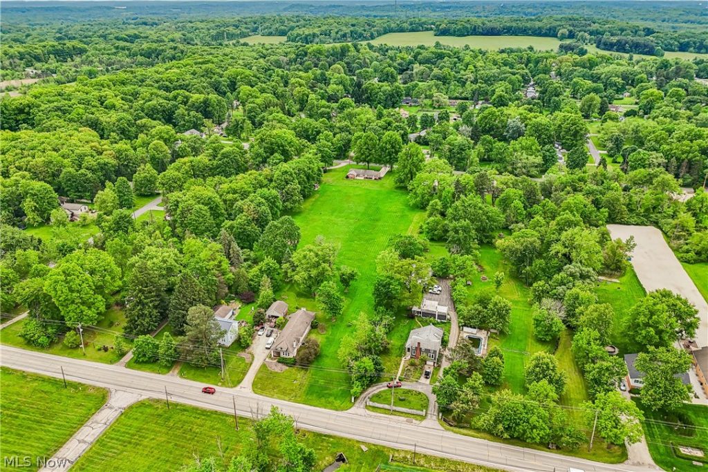 3382 Copley Road, Copley, OH