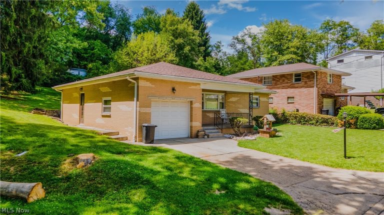 136 McHendry Street, Weirton, WV - Photo 2