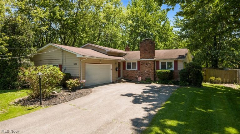 8860 Evergreen Drive, Mentor, OH, 44060