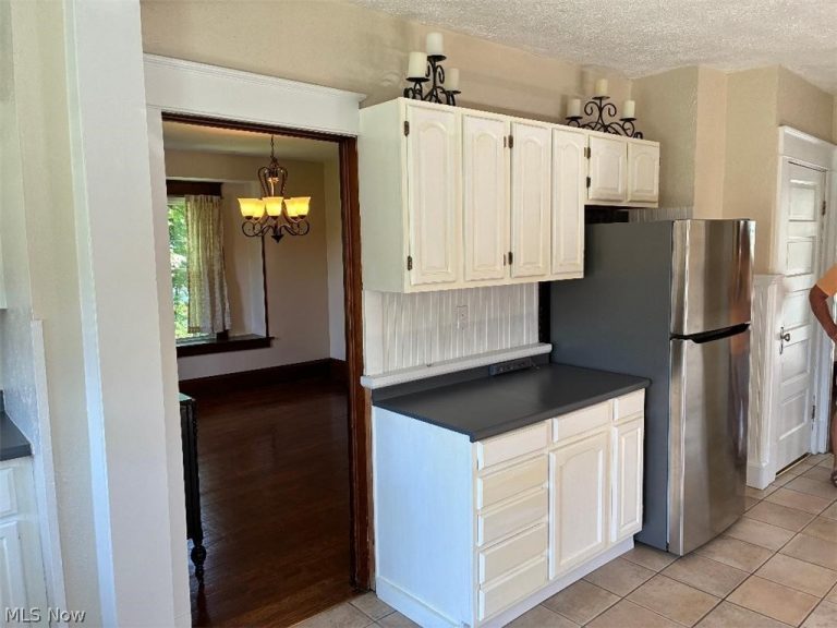 319 foesythe Avenue, Girard, OH - Photo 4