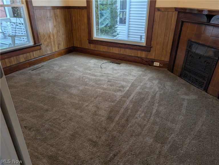 564 Carroll Street, Akron, OH - Photo 8