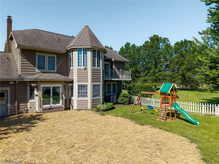 6585 Stone Road, Medina, OH - Photo 2