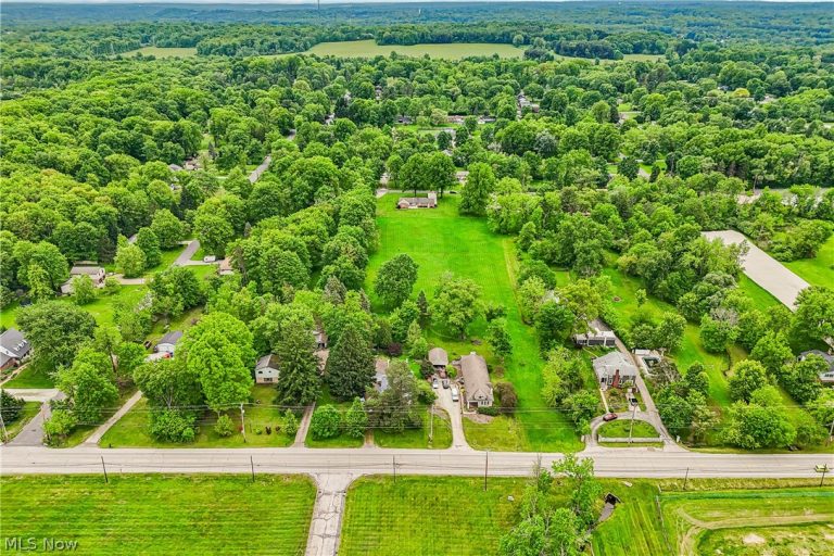3382 Copley Road, Copley, OH - Photo 2