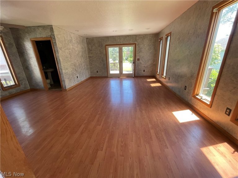 870 Haines Avenue, Alliance, OH - Photo 8