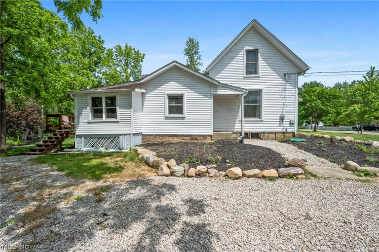 388 Prospect Street, Wellington, OH - Photo 2