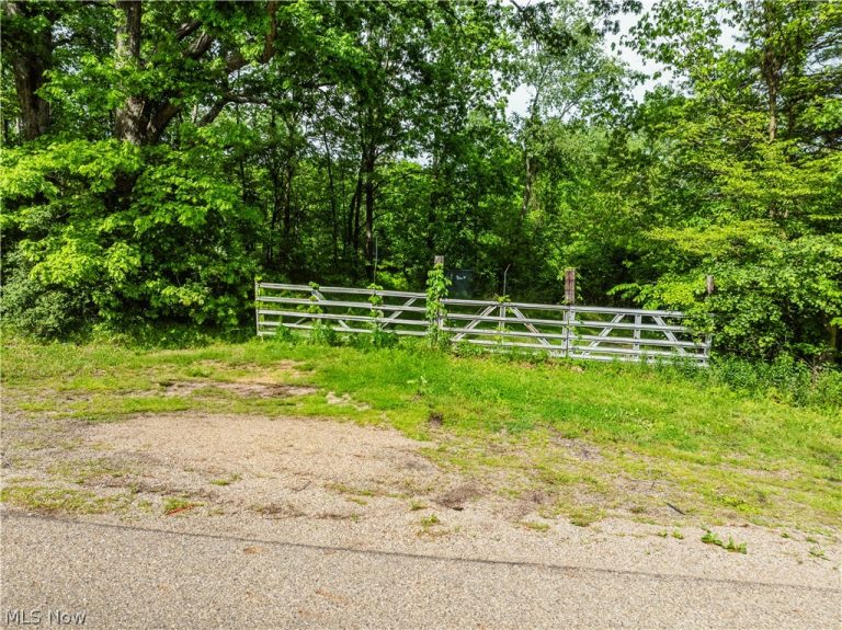 Edie Hill Road, Uhrichsville, OH - Photo 4
