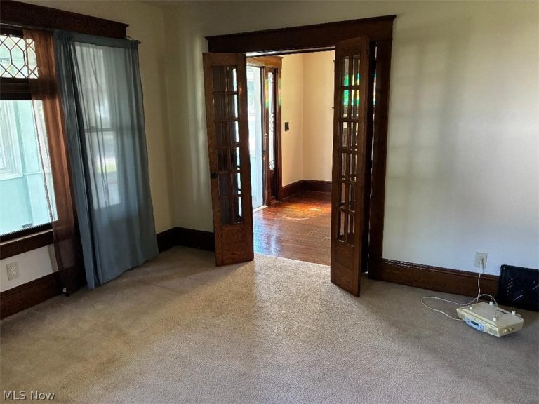 319 foesythe Avenue, Girard, OH - Photo 8