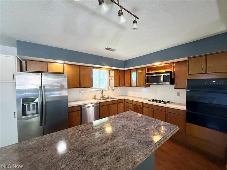 106 36th Street, Vienna, WV - Photo 6