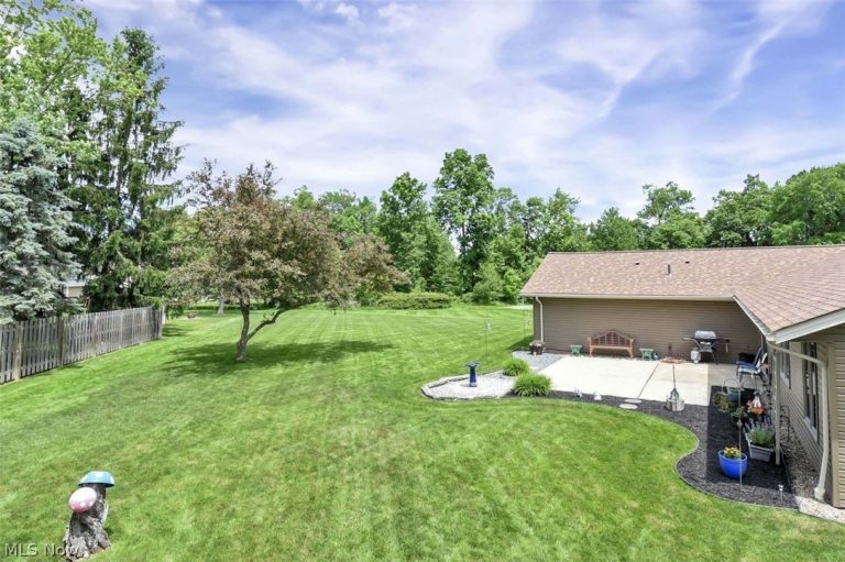 13964 Olde Orchard Road, Strongsville, OH - Photo 3