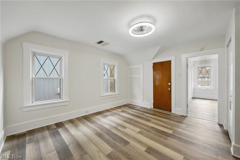 2471 Tremont Avenue #Up, Cleveland, OH - Photo 4