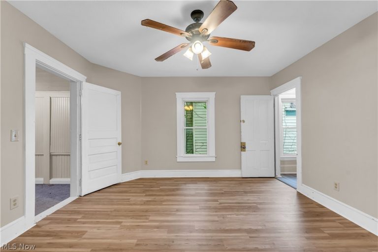 2050 83rd Street #2/UP, Cleveland, OH - Photo 6