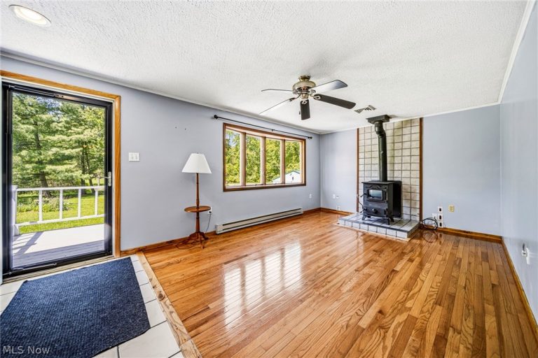 8451 Clay Street, Montville, OH - Photo 3