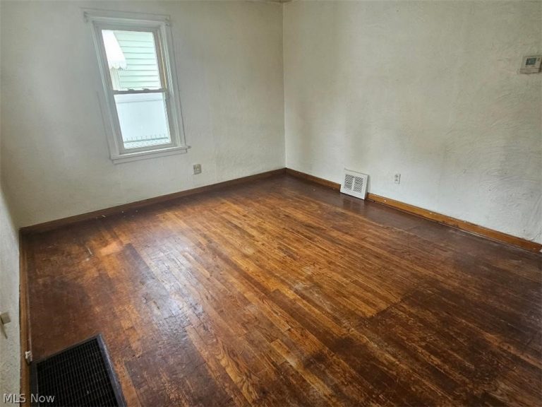 1620 Sandwith Avenue, Canton, OH - Photo 3