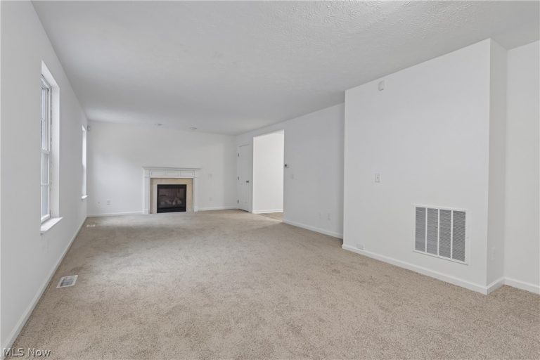 3315 Hidden Brook Drive, Ravenna, OH - Photo 3