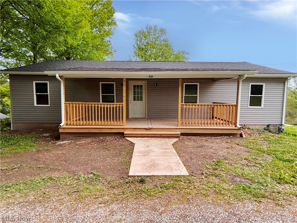 255 Sunview Lane, Follansbee, WV