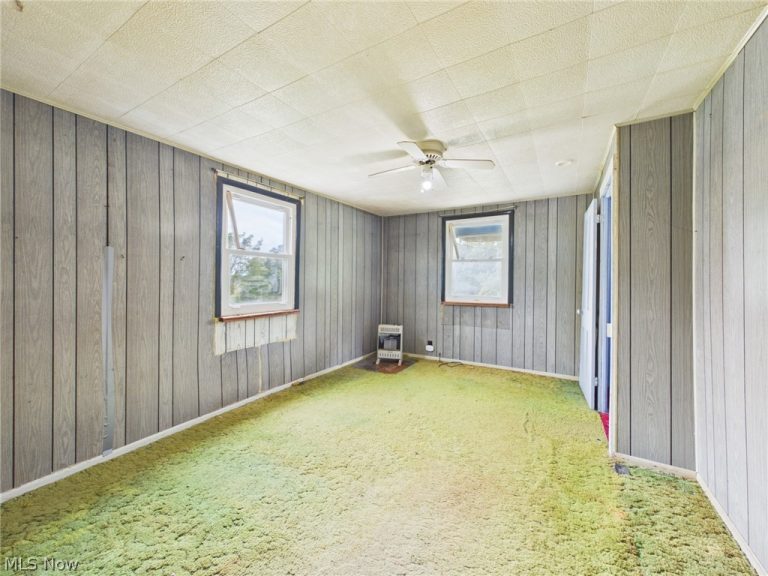 1086 Pleasant Ridge Road, Sistersville, WV - Photo 4