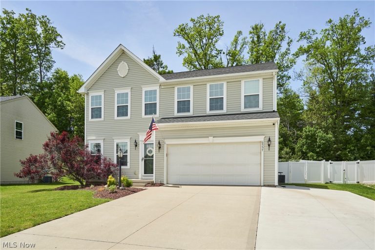 6557 Pine Bluff Avenue, Canton, OH - Photo 2