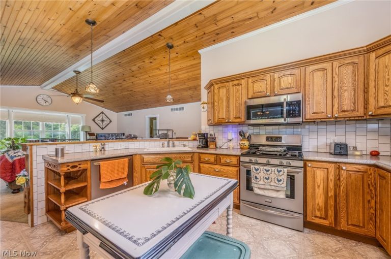 3590 Stanleyville Road, Whipple, OH - Photo 5