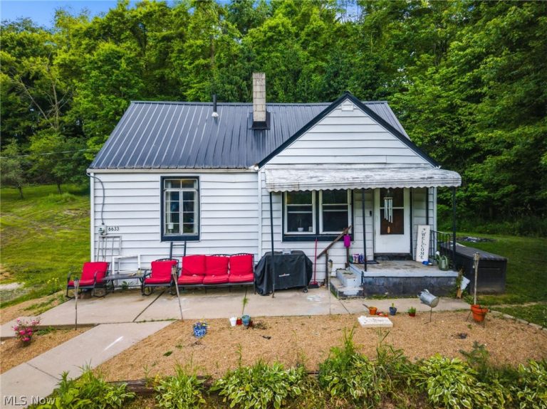 6633 Maplehurst Avenue, East Sparta, OH - Photo 2