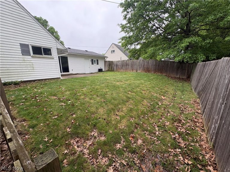 2300 Giffels Drive, Cuyahoga Falls, OH - Photo 4