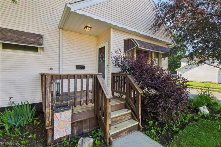 225 24th Street, Barberton, OH - Photo 2