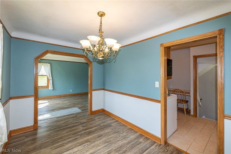 6136 Canterbury Road, Parma, OH - Photo 8