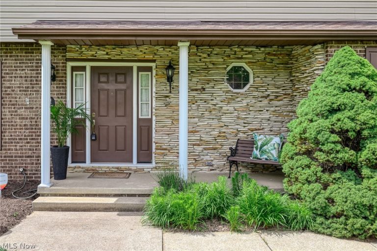 667 Clark Drive, Tallmadge, OH - Photo 2