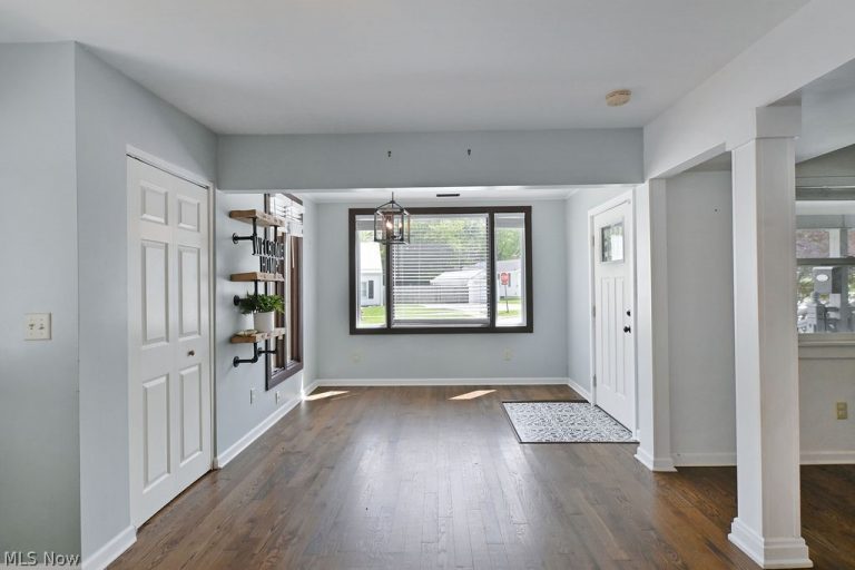 1910 Tudor Street, Cuyahoga Falls, OH - Photo 4