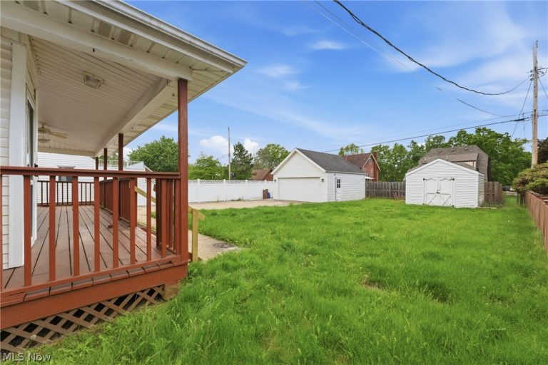 215 Harter Avenue, Canton, OH - Photo 8