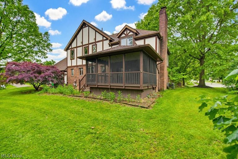 951 Azalea Boulevard, Barberton, OH - Photo 5