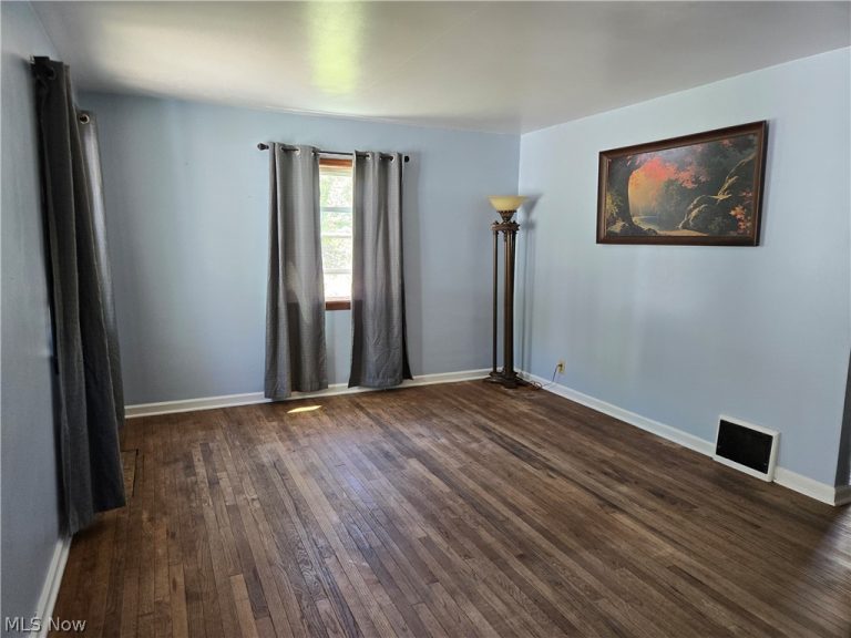 201 Ridgewood Drive, Amsterdam, OH - Photo 8