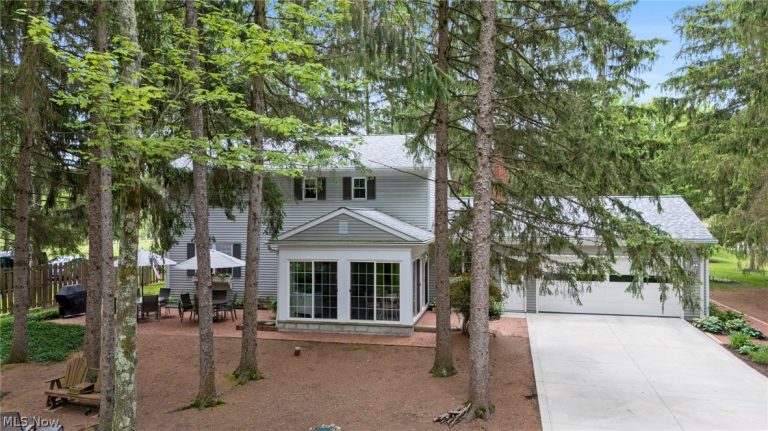 11635 Twin Mills Lane, Chardon, OH - Photo 4