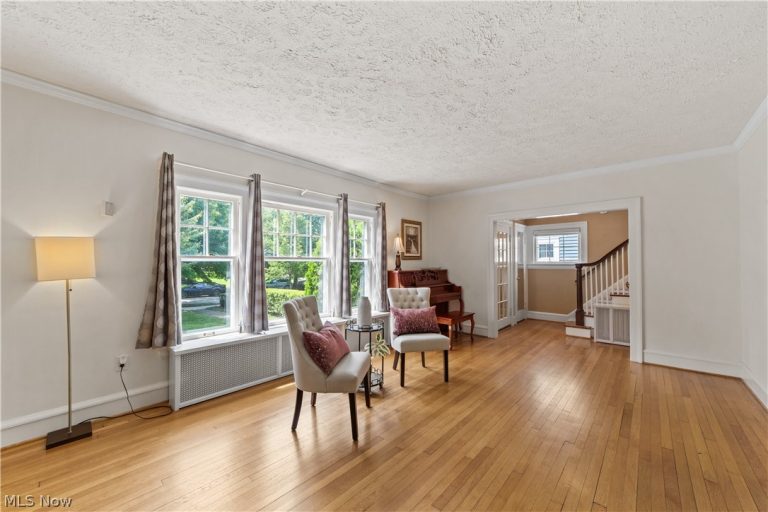 3349 Monmouth Road, Cleveland Heights, OH - Photo 5