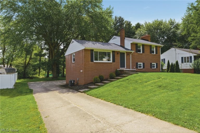6006 Lake O Springs Avenue, Canton, OH - Photo 2