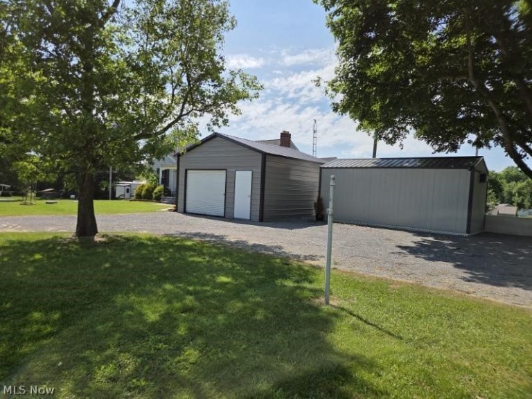 15090 Louisville Street, Minerva, OH - Photo 5