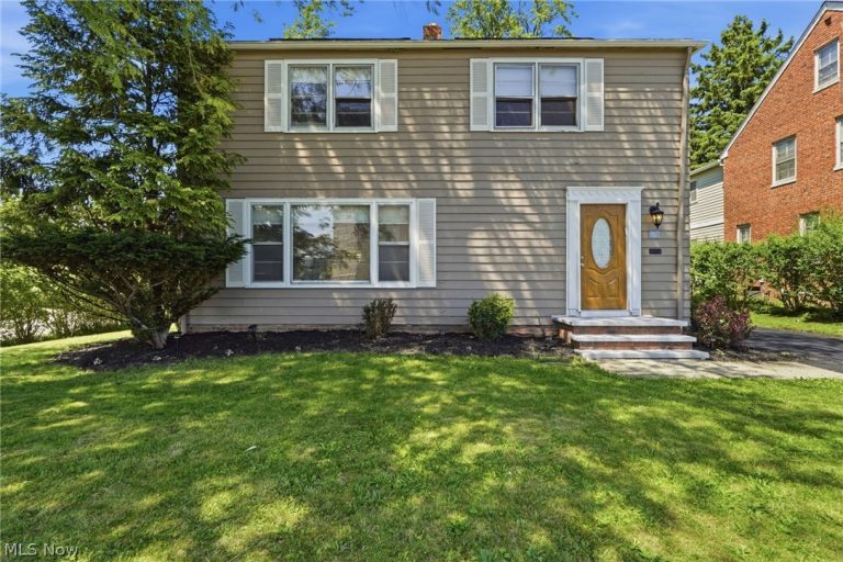3471 Shannon Road, Cleveland Heights, OH - Photo 2