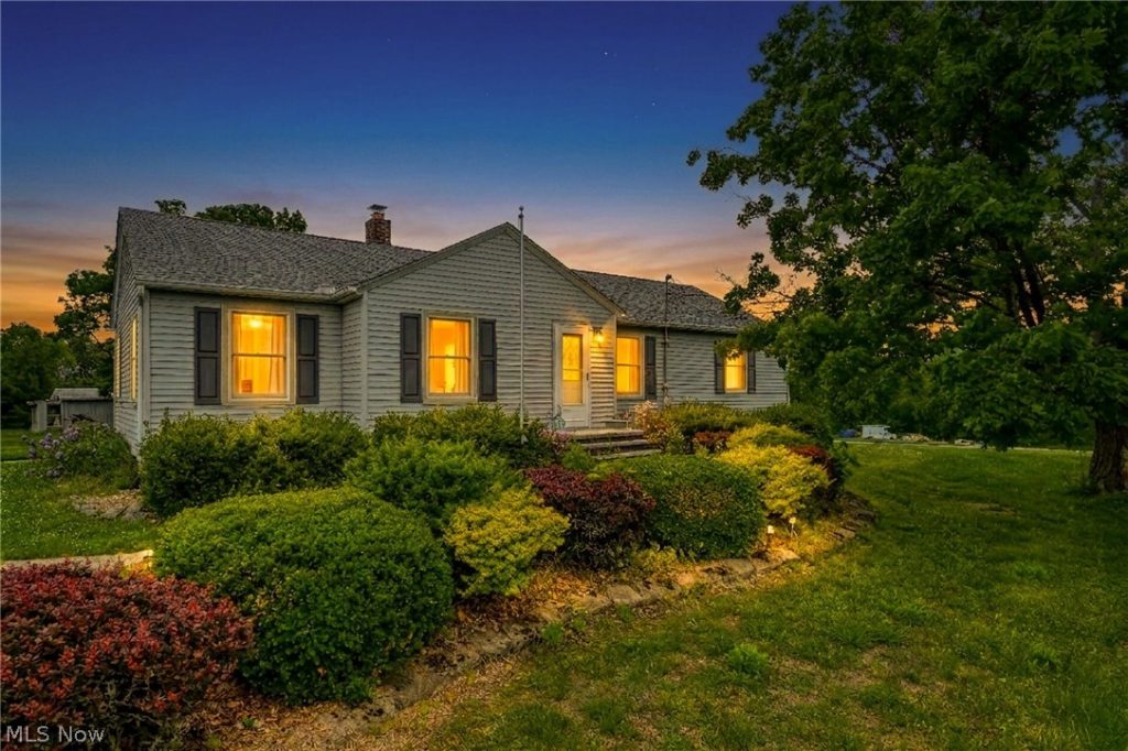 3747 Cook Road, Rootstown, OH