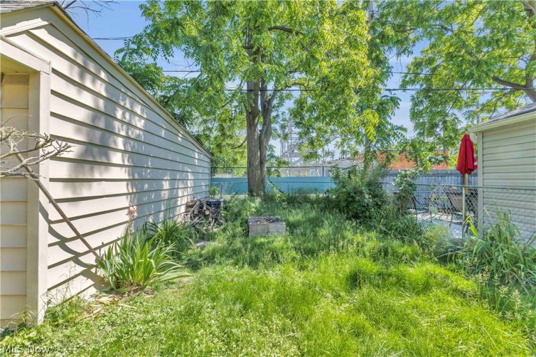 13019 Gilmore Avenue, Cleveland, OH - Photo 8
