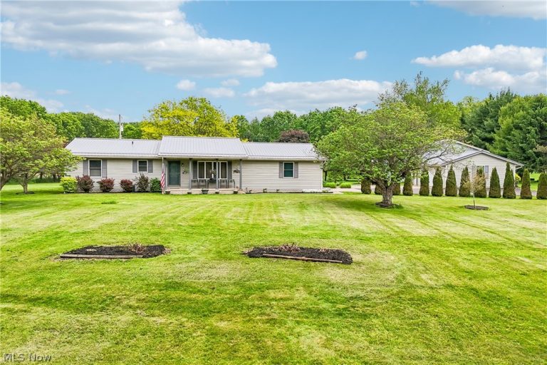 22875 Ellsworth Drive, Minerva, OH - Photo 2