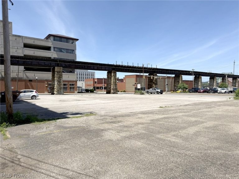600-602 Juliana Street, Parkersburg, WV, 26101