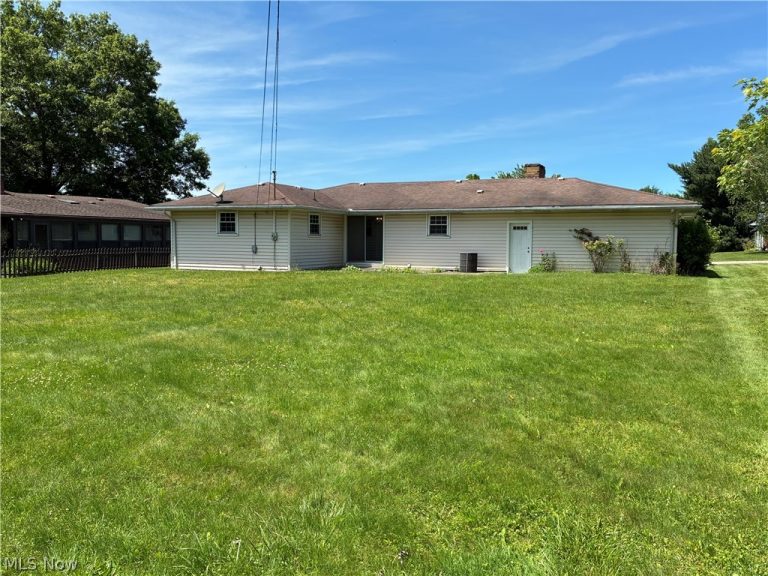 1629 Woodland Drive, Coshocton, OH - Photo 3